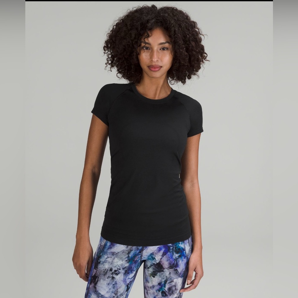 Lululemon Swiftly Tech Short-Sleeve Shirt
2.0 Hip Length